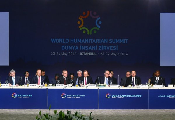Prezident İlham Əliyev və xanımı Ümumdünya Humanitar Sammitində iştirak edirlər  (FOTO)