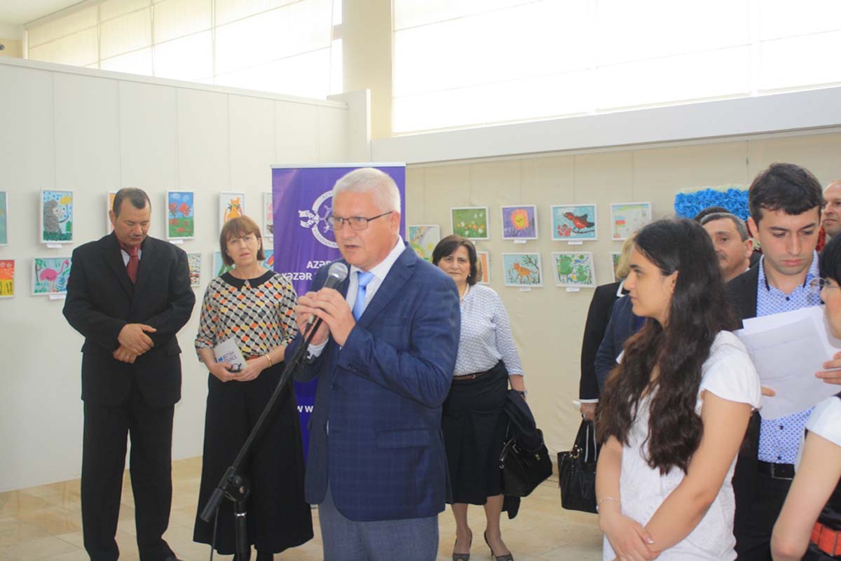 Чистые цвета в Баку: более 1000 работ из 38 стран мира (ФОТО)