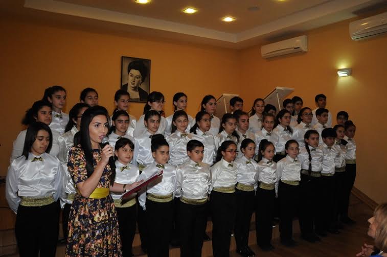 Детский хор бакинской школы исполнил "Qarabağ şikəstəsi" (ФОТО)