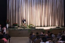 В Баку отметили юбилей народного поэта Сабира Рустамханлы (ФОТО)