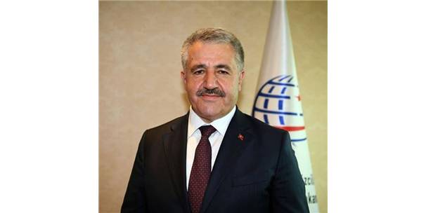 Ulaştırma, Denizcilik ve Haberleşme Bakanı: Hızlı trenlerle Türkiyeyi hızlı demir ağlarla örmeye devam edeceğiz