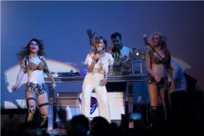 В Баку прошел зажигательный концерт Ройи Айхан и украинских девушек (ФОТО)