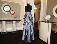 Фахрия Халафова презентовала проект-выставку "Платье в интерьере" (ФОТО)