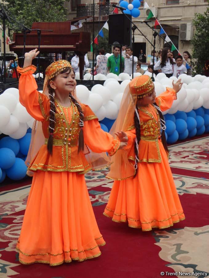 В Азербайджанском музее ковра пройдет фестиваль в честь Международного дня защиты детей