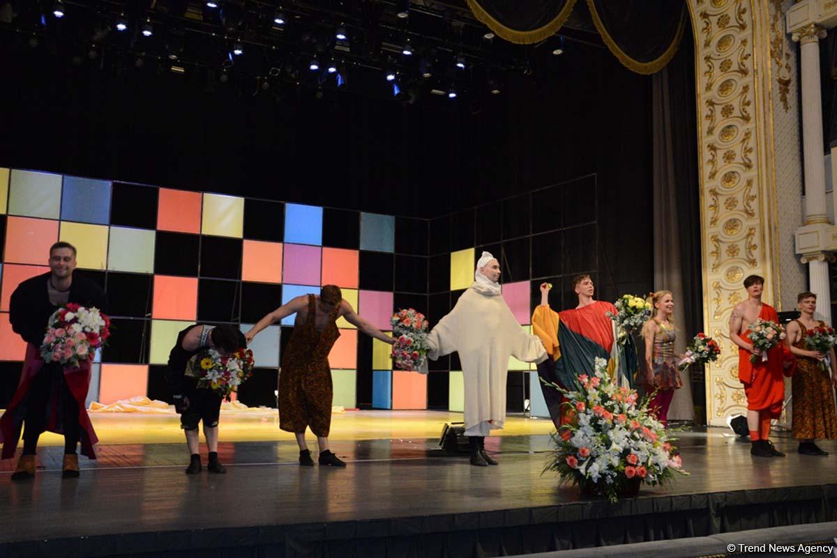 Необычная постановка Театра Романа Виктюка в Баку в День защиты детей (ФОТО)
