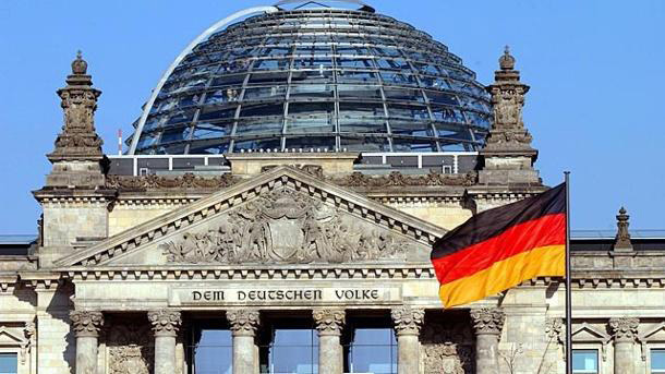 Принятая Бундестагом резолюция не носит юридический характер - источник