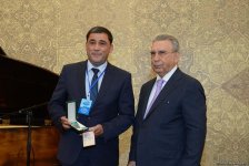Azərbaycan diasporunun inkişafında xidmətləri olan şəxslərə mükafatlar təqdim edilib (FOTO)