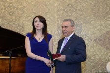 Azərbaycan diasporunun inkişafında xidmətləri olan şəxslərə mükafatlar təqdim edilib (FOTO)