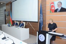 UNEC-də konfrans: “Elm və təhsilin vəhdəti: Qlobal çağırışlar və lokal imkanlar” (FOTO)