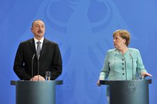 Президент Азербайджана Ильхам Алиев и Канцлер Германии Ангела Меркель выступили на пресс-конференции