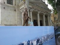 В Баку ведутся работы по установке памятника Рашиду Бейбутову (ФОТО)