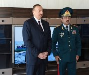 Cumhurbaşkanı Aliyev Devlet Sınır Sevisi'nin yeni sınır denetim gemisini inceledi (Fotoğraf)