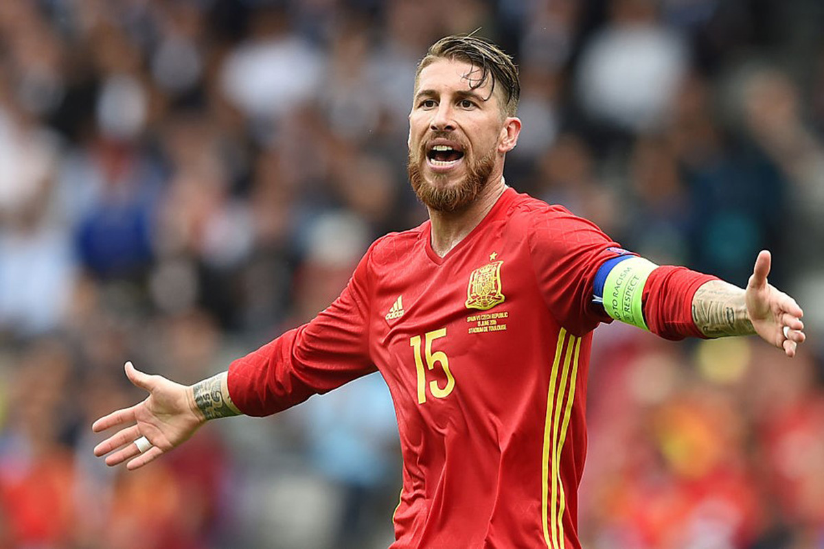 Сборная Испании одержала победу над командой Чехии в матче Евро-2016 (ФОТО)