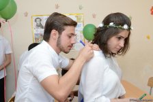 В школах Азербайджана прозвенел «последний звонок» (ФОТО)
