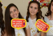 Azerbaycanlı öğrenciler için “son zil” seslendi (Fotoğraf)