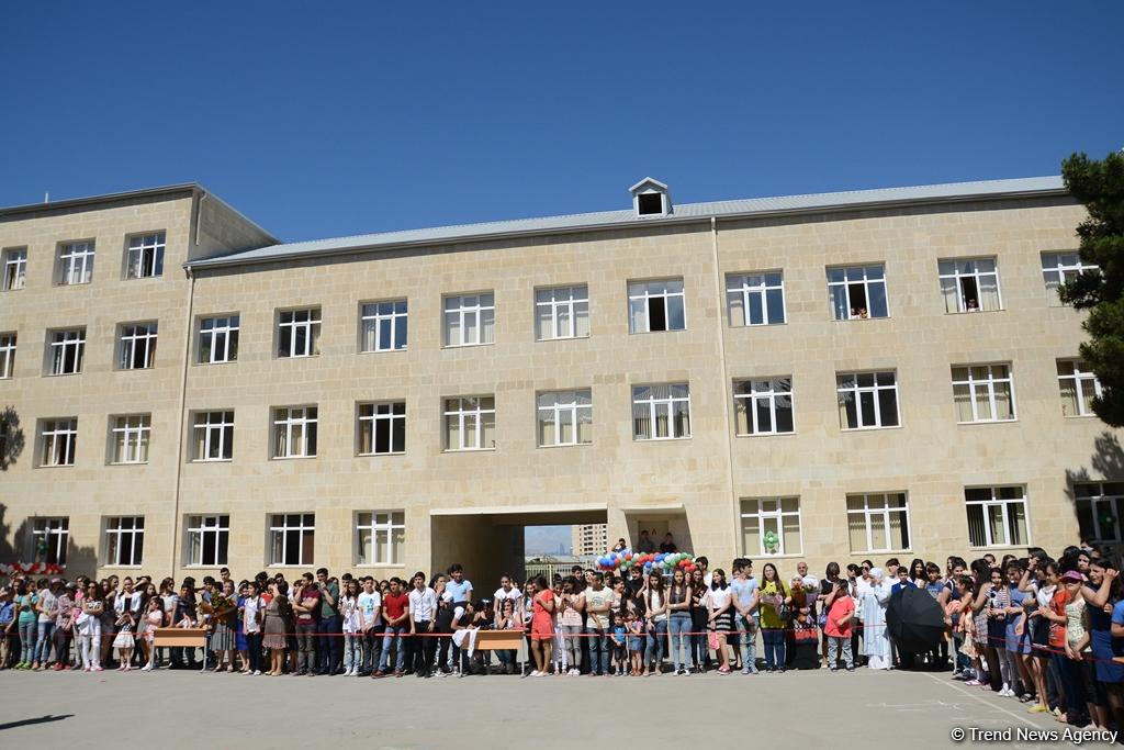 В школах Азербайджана прозвенел «последний звонок» (ФОТО) - Gallery Image