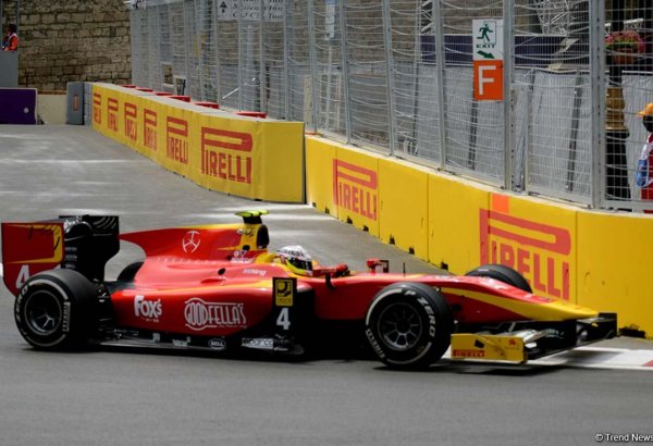 Formula 1 Bakü Grand Prix'inde 2 pilot ters yöne girdi