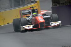 Fransız pilot Bakıda GP2 avtomobil yarışının praktiki sessiyası üzrə ən yaxşı nəticə göstərdi (FOTO)