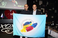 Флаг юбилейного КВН в Баку, или Децибелы смеха (ФОТО) - Gallery Thumbnail