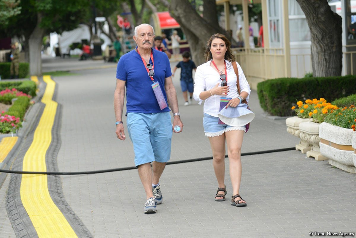 Bakı sakinləri və qonaqların "Formula 1" sevinci (FOTO)