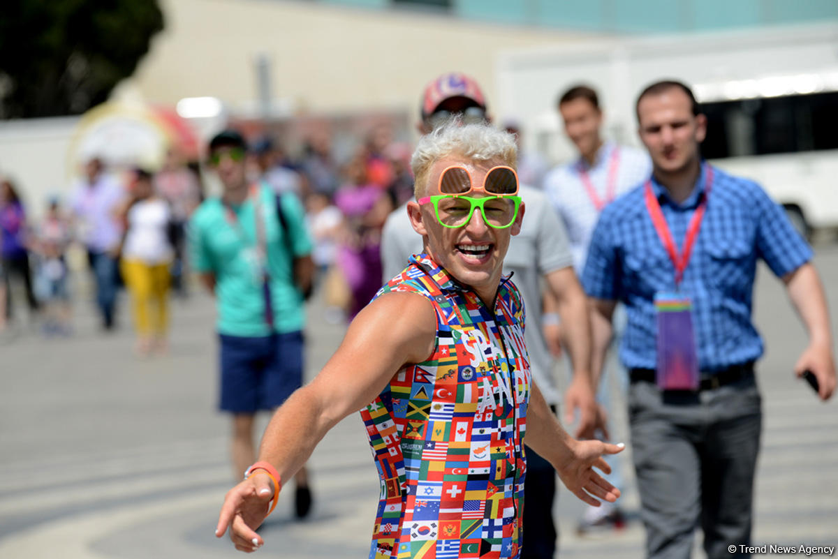 Жители и гости Баку на соревнованиях Формулы 1 (ФОТО)