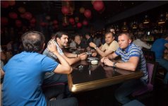 Льюис Хэмилтон на грандиозной вечеринке в Баку (ФОТО)