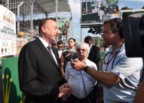 Prezident İlham Əliyev və xanımı "Formula 1" Avropa Qran Prisi yarışına baxıblar (FOTO)