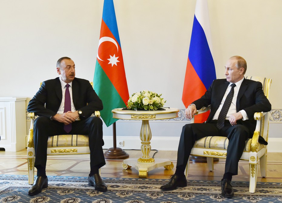 Ilham Aliyev meets Vladimir Putin in St. Petersburg (PHOTO)