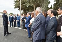 President Aliyev meets with Nardaran residents (PHOTO)