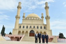 President Ilham Aliyev visits Rahima Khanim Mosque-Shrine in Nardaran (PHOTO)