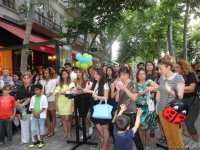 Французы и азербайджанцы отметили День летнего солнцестояния (ФОТО) - Gallery Thumbnail