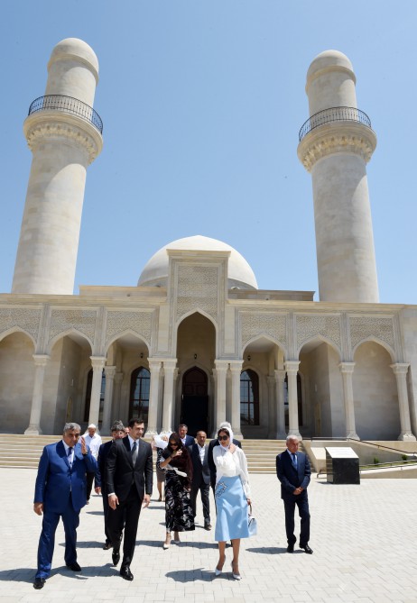 Azerbaijan’s first lady attends opening of Zira Juma Mosque complex (PHOTO)