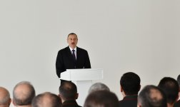 Президент Азербайджана ознакомился с условиями в здании, построенном для военнослужащих (ФОТО) - Gallery Thumbnail