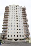 Prezident İlham Əliyev hərbçilər üçün inşa edilmiş binada yaradılan şəraitlə tanış olub (FOTO)