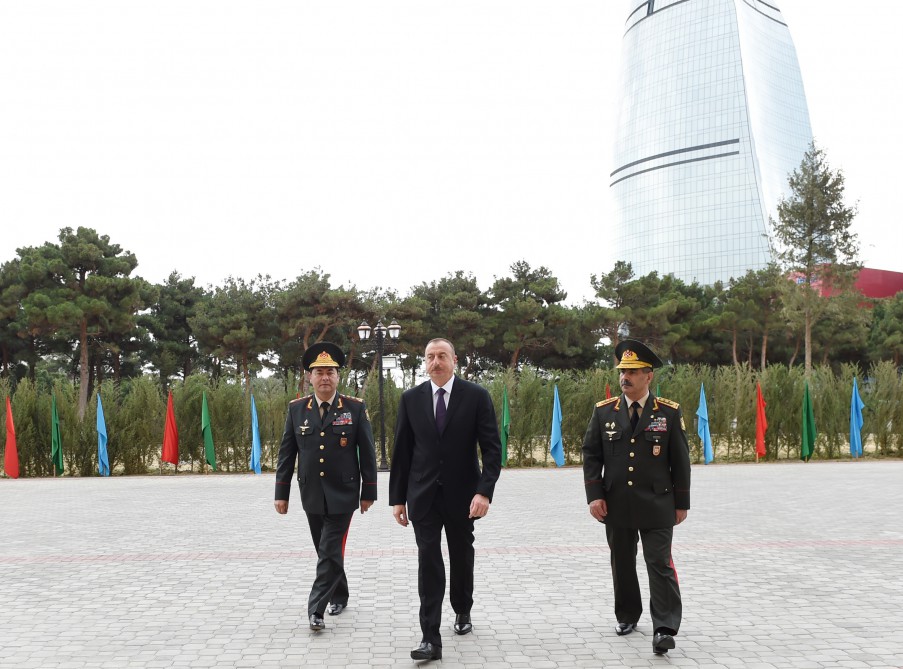 Президент Ильхам Алиев принял участие в открытии нового административного здания Генштаба ВС (ФОТО)