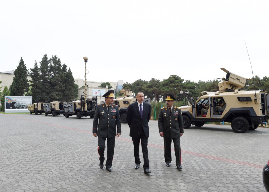 Prezident İlham Əliyev Silahlı Qüvvələrin Baş Qərargahının yeni inzibati binasının açılışında iştirak edib (FOTO)