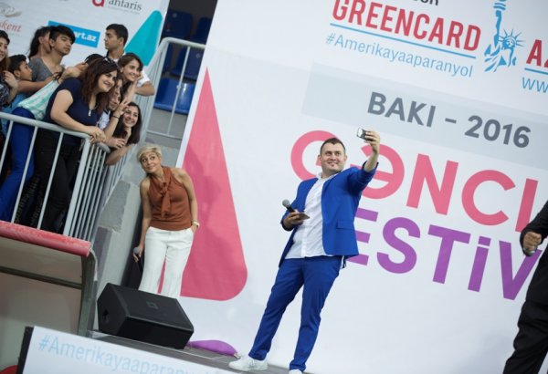 В Баку прошел грандиозный фестиваль молодежи "Ты один из 11001" (ФОТО)
