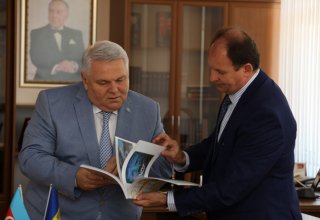 Moldova səfiri Şəkinin icra hakimi ilə görüşüb (FOTO)