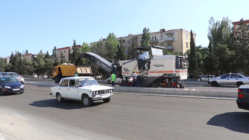 Qara Qarayev prospektində təmir-tikinti işləri aparılır (FOTO/VİDEO)