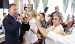 Азербайджанские звезды посетили Дом престарелых и инвалидов (ФОТО)