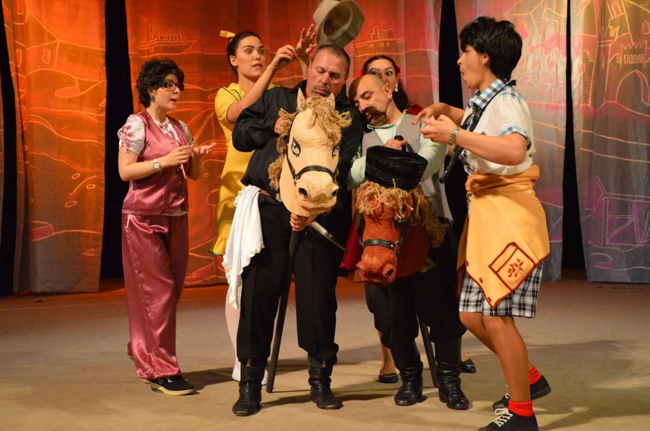 Dövlət Gənc Tamaşaçılar Teatrının Rusiyadan qonaqları var (FOTO)