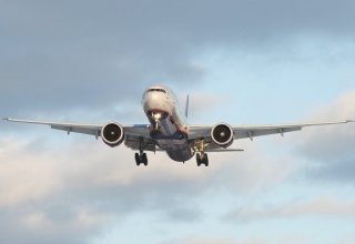 Passenger plane makes emergency landing in North Carolina