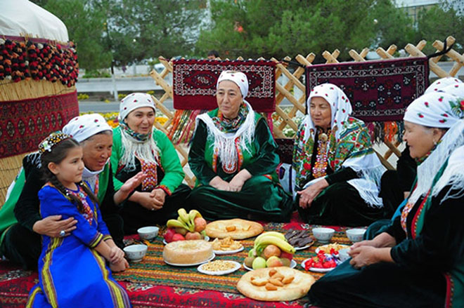 В Туркменистане празднуют Ораза байрамы