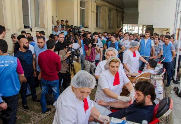 "Сдай кровь - спаси жизнь" – благотворительная акция в Баку (ФОТО)