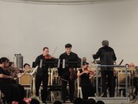 Незабываемый подарок бакинцам от музыкантов оркестра имени Узеира Гаджибейли (ФОТО)