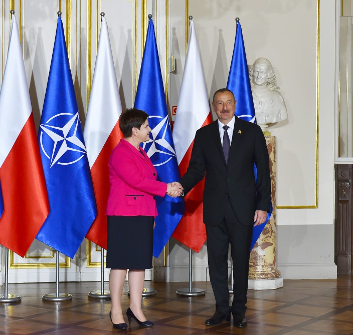 Президент Ильхам Алиев принял участие в торжественном обеде в рамках Саммита НАТО