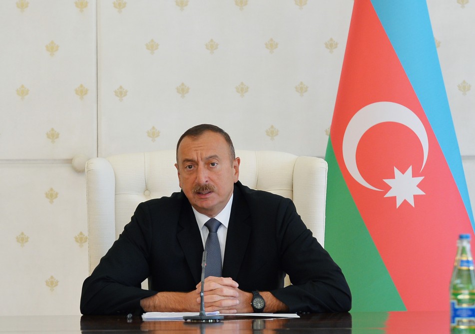 Президент Ильхам Алиев: Азербайджан полностью устранит зависимость от нефти