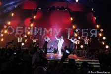Российские СМИ высоко оценили Международный фестиваль "Жара" в Баку (ФОТО)
