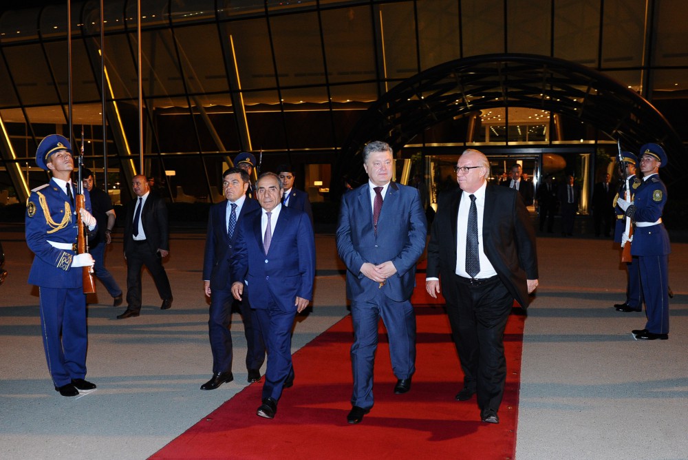 President Poroshenko completes official visit to Azerbaijan