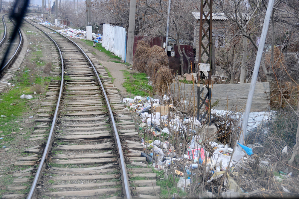 Железную дорогу в окрестностях Баку очищают от бытовых отходов (ФОТО) - Gallery Image
